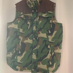 Camp puffer vest